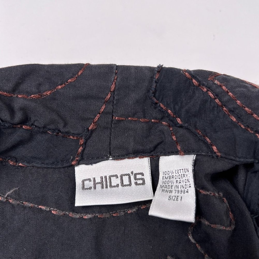 Chicos Black Abstract Art to Wear Contrast Stitch Button Blazer Jacket M 1 FLAW - Picture 9 of 10